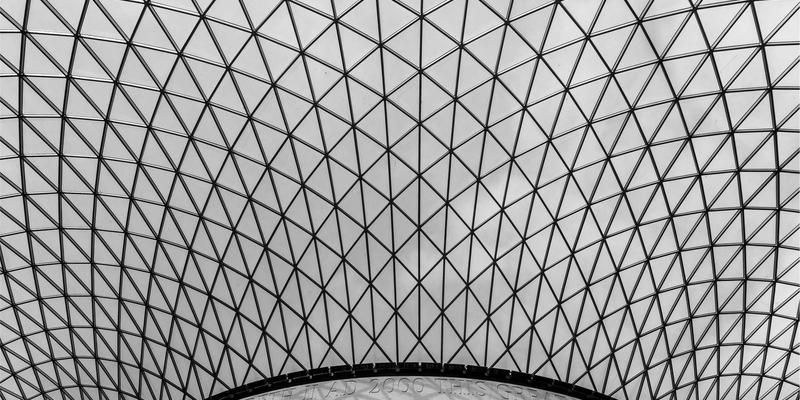 从基础制造到精深加工：玻璃制品如何塑造现代建筑与生活