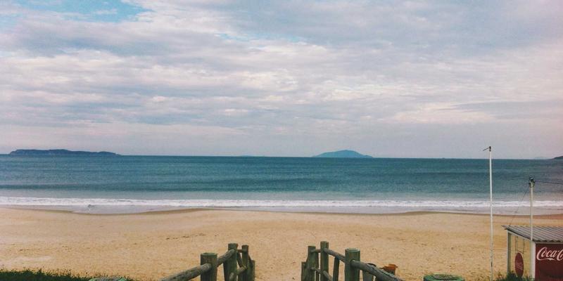 从建筑玻璃到特高压防线：GLS玻璃绝缘子在直流输电中的创新应用与防污闪技术