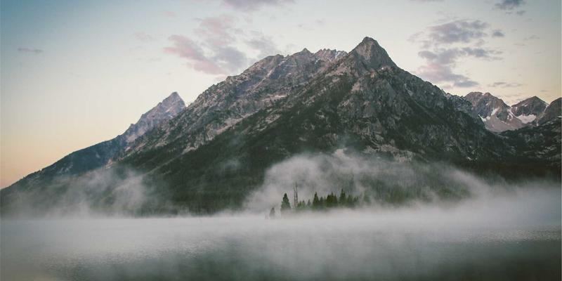 守护文明之光：博物馆级文物保护玻璃柜的核心技术要求与GLS Glass解决方案