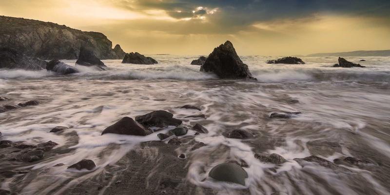 微晶玻璃灶具面板：从Custom Glass到现代厨房主流的深度解析